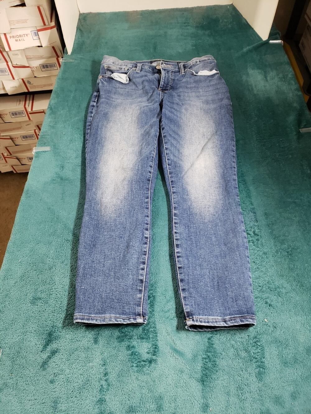 Lucky Brand Jeans Size 8 Womens Blue Stretch Pants Denim Mid Rise Ava Crop